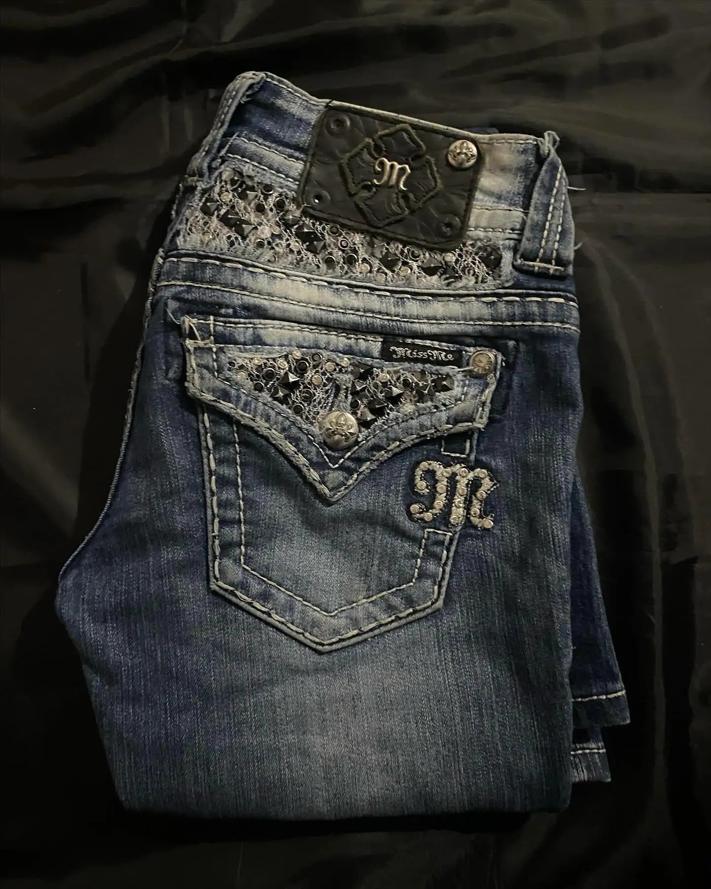 American Vintage Y2K Rhinestone Wing Embroidered Jeans Womens Blue Low Rise Flared Denim Pants with Studded Pockets Streetwear