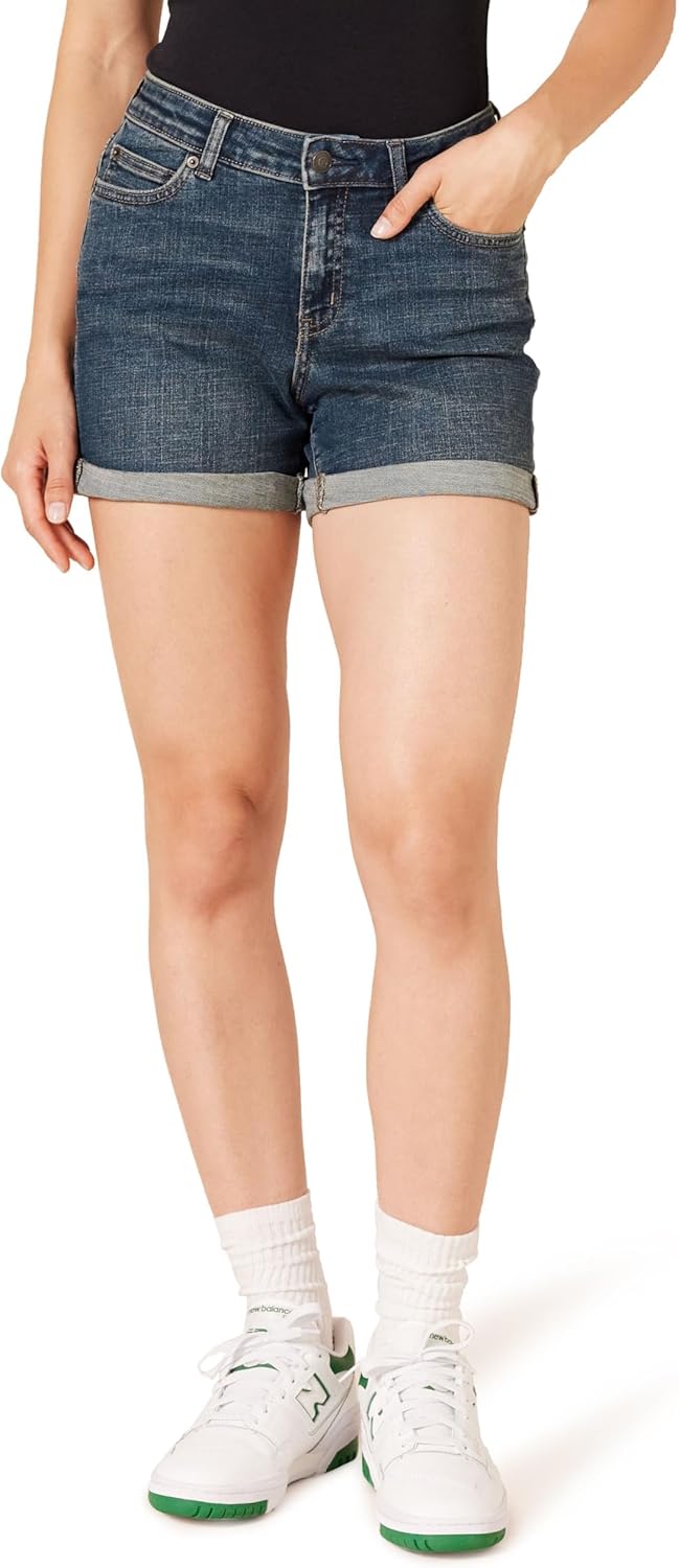 Amazon Essentials Women's Mid-Rise Slim Fit 4" Shorts